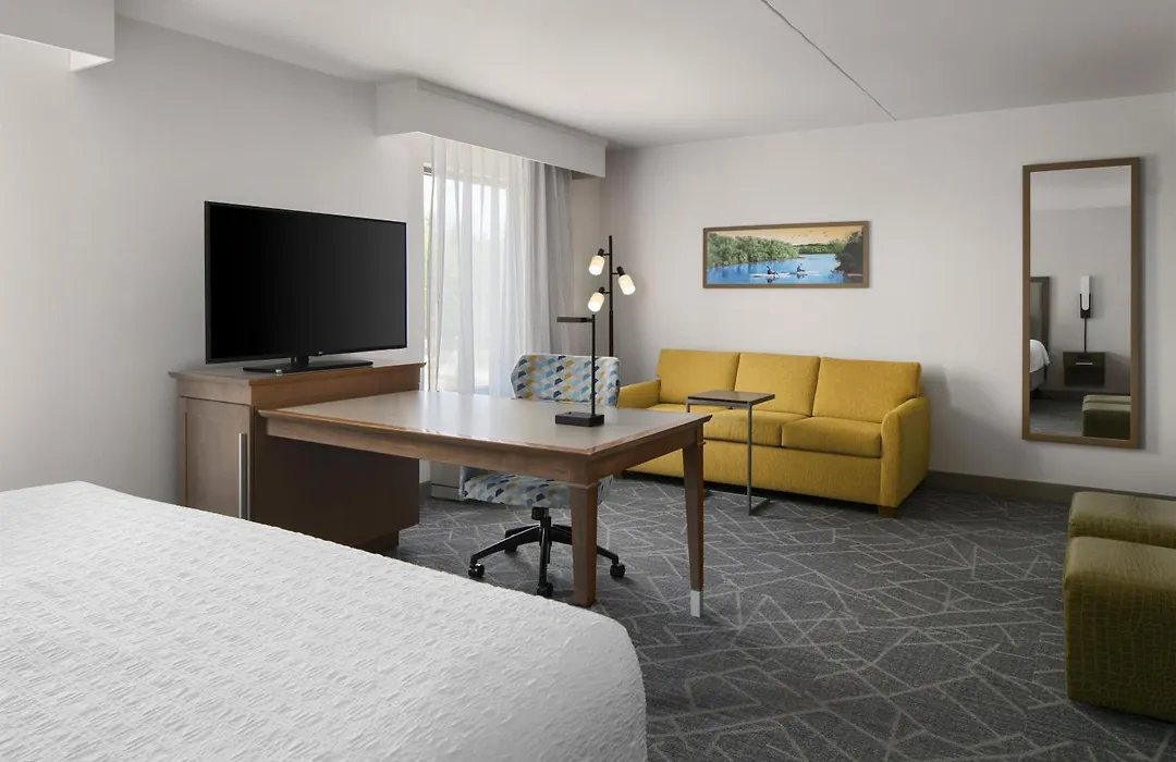 Hampton Inn & Suites Tilton-1